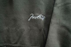 motiv8-logo-hoodie-charcoal-04